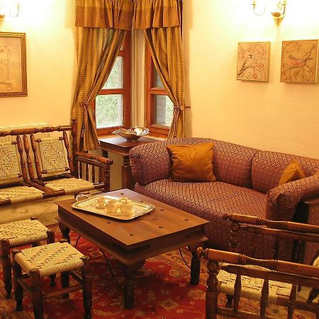 Castle Cottage Bed & Breakfast เบโลกราดชิก ภายนอก รูปภาพ