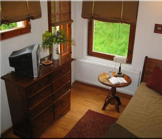 Castle Cottage Bed & Breakfast เบโลกราดชิก ภายนอก รูปภาพ