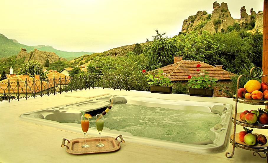 Castle Cottage Bed & Breakfast เบโลกราดชิก ภายนอก รูปภาพ