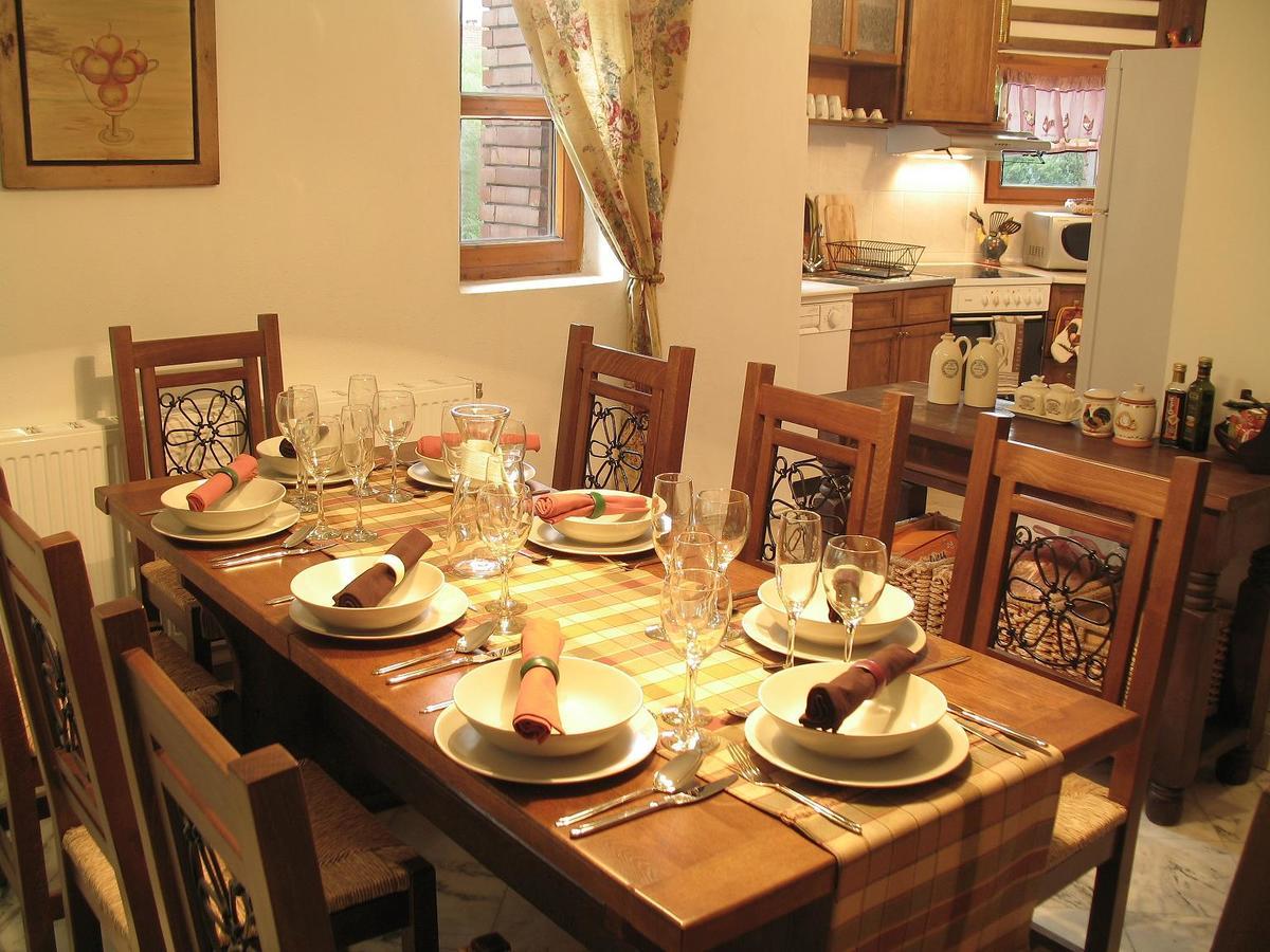 Castle Cottage Bed & Breakfast เบโลกราดชิก ภายนอก รูปภาพ